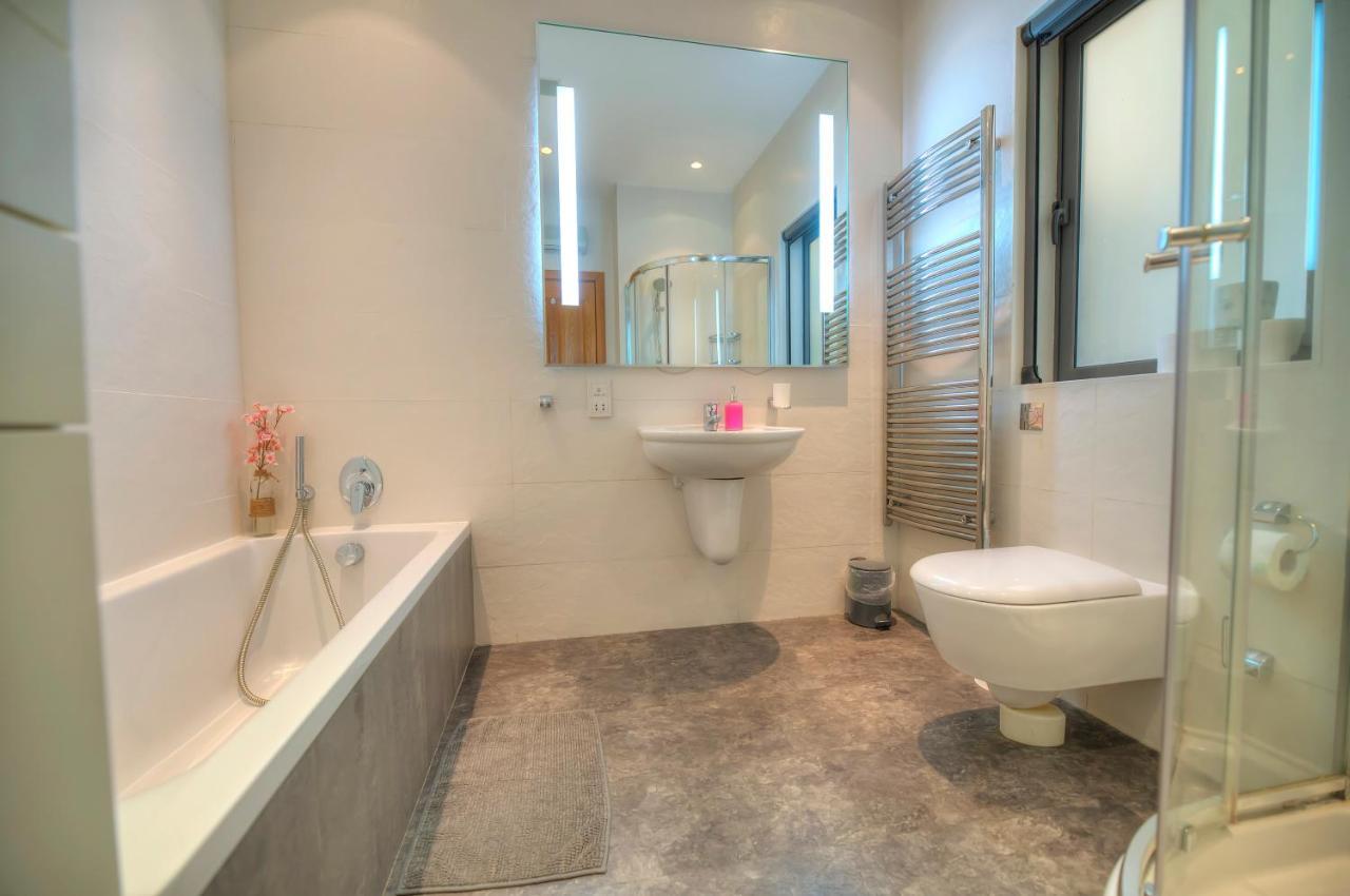 Bright And Spacious 3 Bedroom Apartment With Breathtaking Views - Goslm-5 斯利马 外观 照片